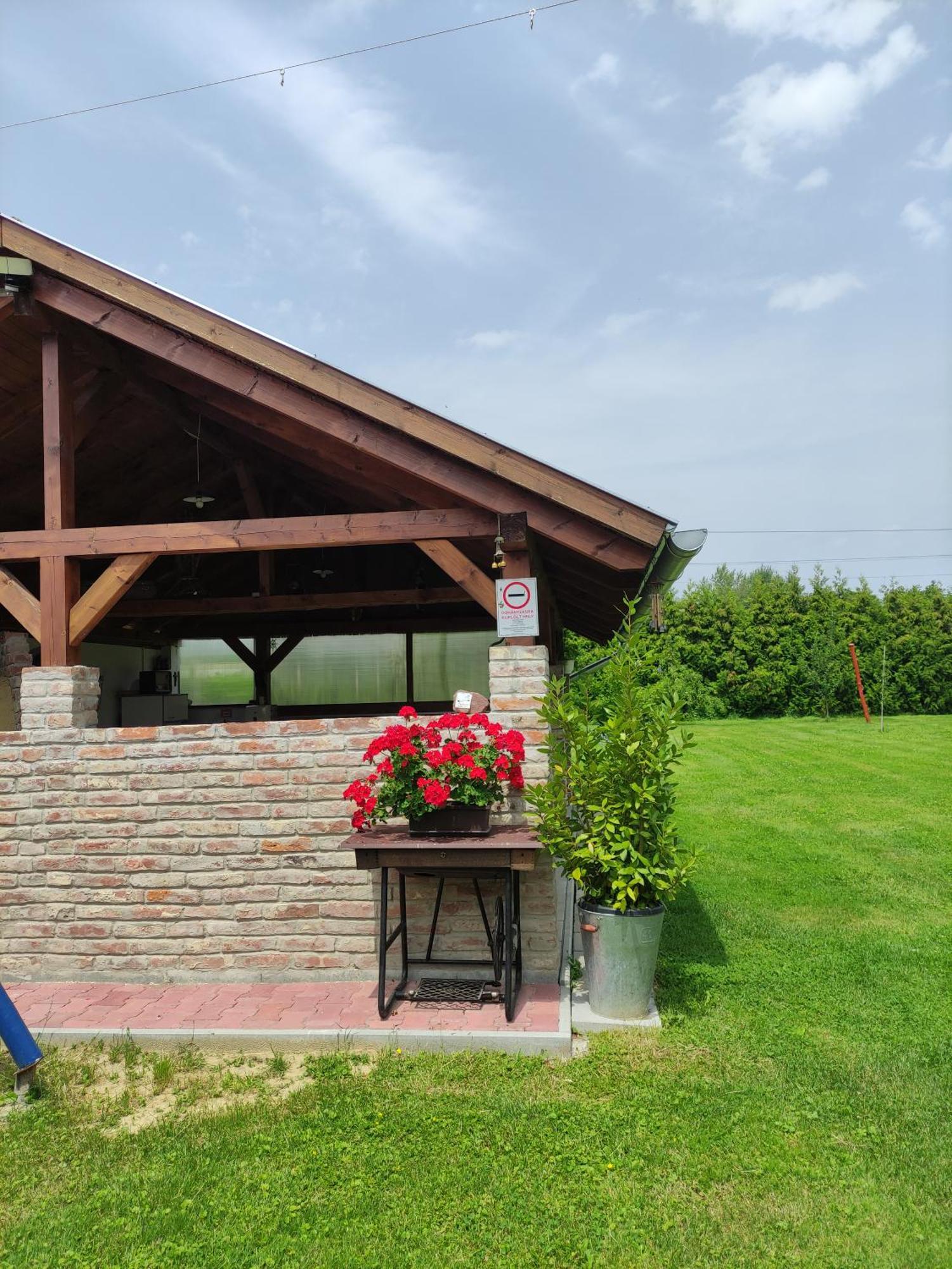 Orgona Vendeghaz Hotel Murakeresztur Екстериор снимка